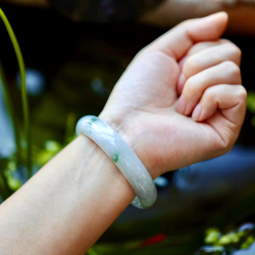 糯冰种飘花翡翠手镯57 商品图9