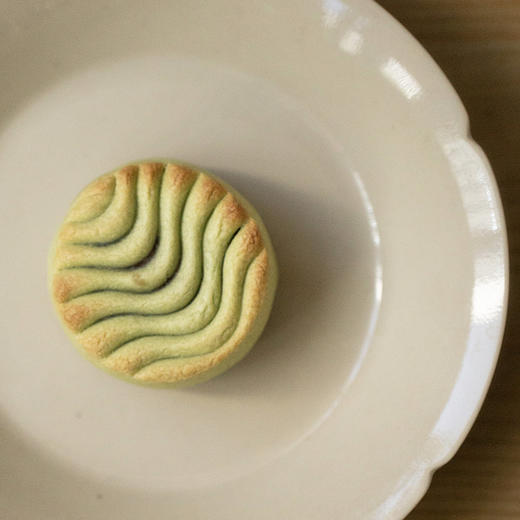 全国配送｜2024版「裸月」月饼礼盒（奶黄流心、玫瑰荔枝流心&红豆麻薯牛乳流心味） 商品图6