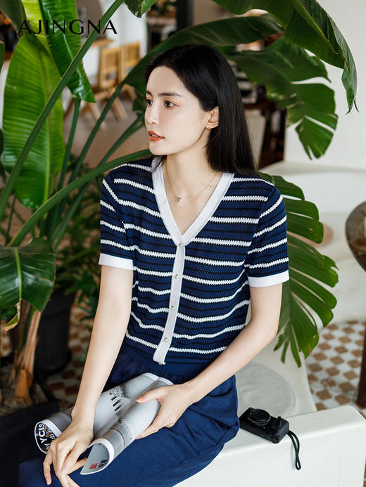 【商场同款】阿菁娜2024夏季新款V领百搭撞色条纹毛衫A29X301068 商品图2