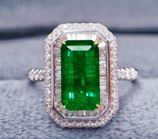 2.06ct 祖母绿戒指 商品图3