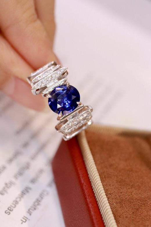2.0ct 蓝宝石戒指 商品图5