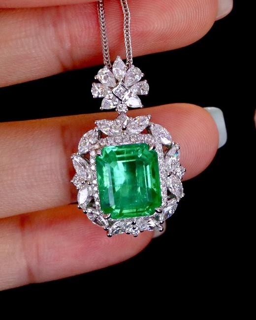 4.75ct 祖母绿吊坠 商品图2