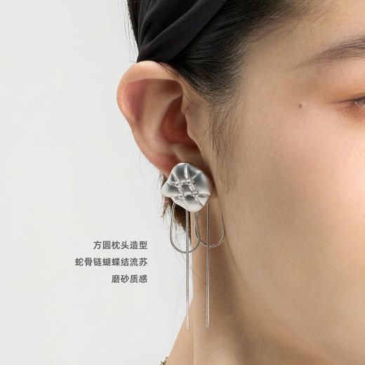 [捡漏价]lost in echo2024秋季新款膨胀枕头银色蝴蝶结流苏耳坠耳环女耳饰 商品图2