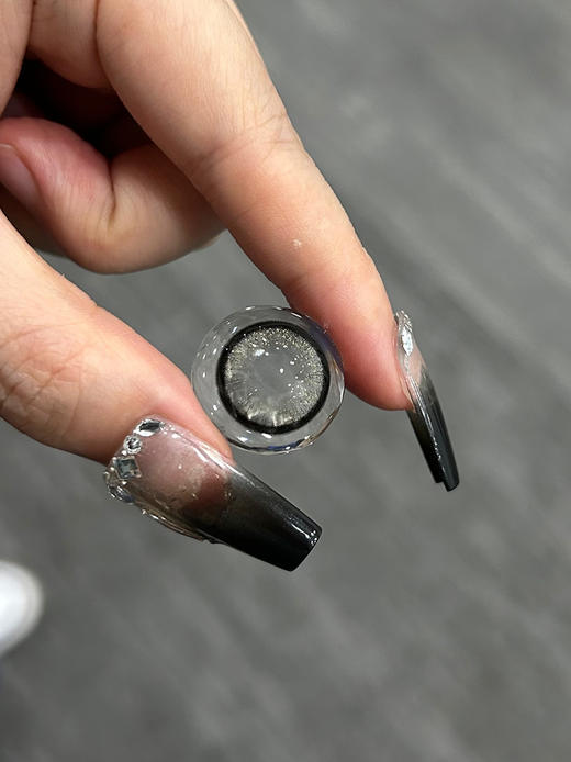 Putata 满满碎光 年抛 两片 14.5mm 参考着色 14.2mm 基弧 8.6 含水 38% 韩国进口 商品图5