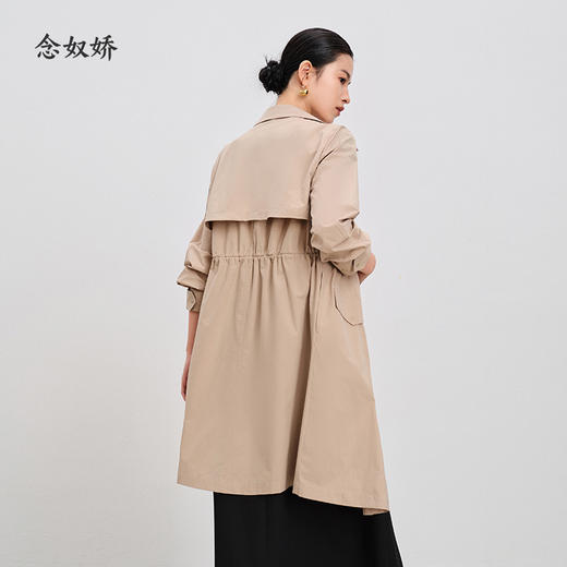 【商场同款】CNG4297 轻薄风衣 科技感面料结合大翻领领设计平整有型，职场搭配更有范儿，收腰设计显比例好，好穿好搭配 飘逸有型 商品图2