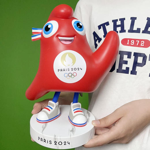 【正版授权】2024巴黎奥运·吉祥物弗里吉搪胶24cm手办摆件 商品图2