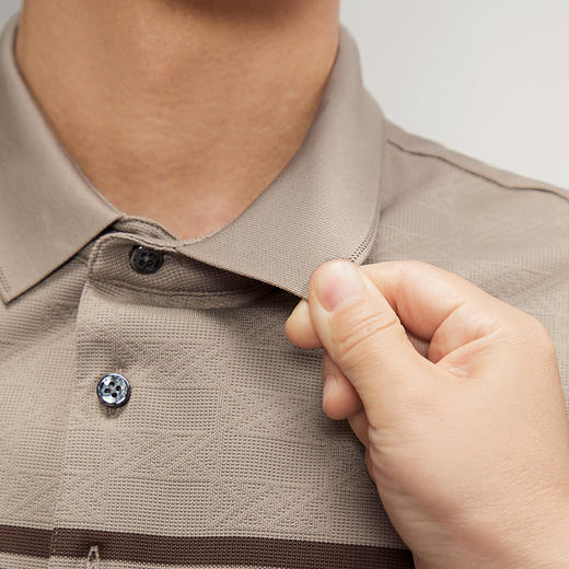 【不变形领】柒牌条纹长袖Polo衫男2024秋季新款休闲百搭翻领上衣	127T70390 商品图2