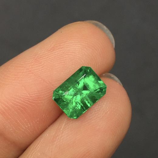 1.4ct 祖母绿裸石 商品图1