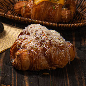 黑椒香肠芝士可颂