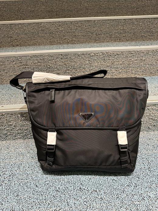 男款尼龙卡扣斜挎包2VD052 2DMG F0002 商品图1