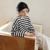 绽放旅行女装488朵【黑白灰系列】黑白条纹宽松落肩九分袖小衫 商品缩略图1