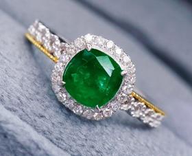 0.7ct 祖母绿戒指