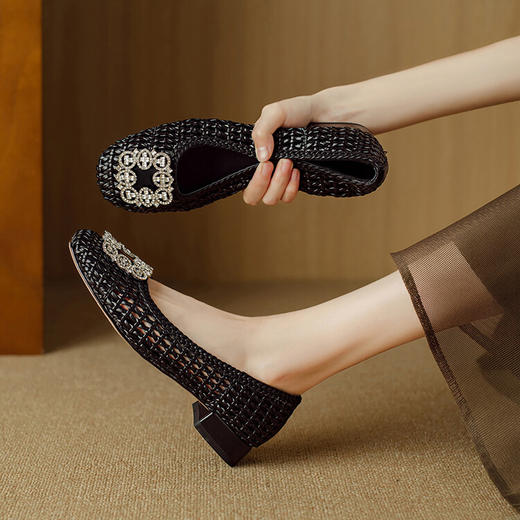 【预售5天】仙女风方头浅口，一脚蹬休闲水钻方头豆豆鞋NJMK&K1025 商品图3