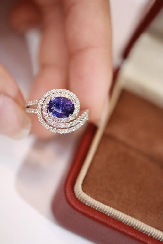 2.01ct 蓝宝石戒指 商品图4