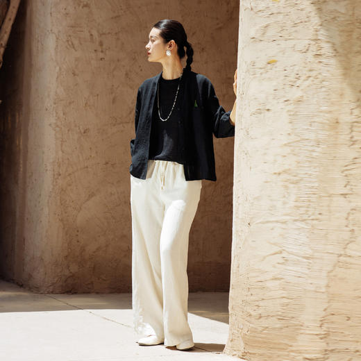 绽放旅行女装486朵【黑白灰系列】亚麻汉麻宽松直筒微阔拼缝长裤 商品图3