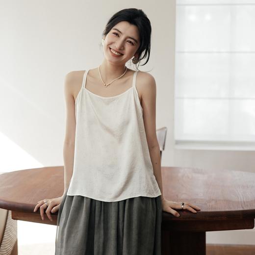 绽放旅行女装510朵【黑白灰系列】桑蚕丝暗提花后背交叉优雅吊带 商品图2