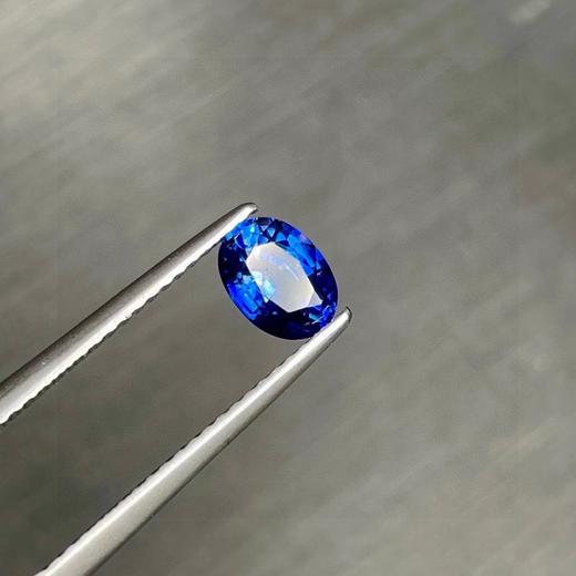 0.92ct 蓝宝石裸石 商品图1