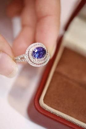 2.01ct 蓝宝石戒指