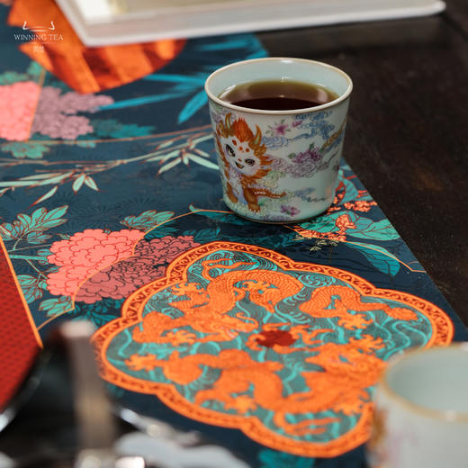 问鼎龙年中国风丝锦茶席 商品图1