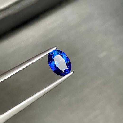 0.92ct 蓝宝石裸石 商品图6