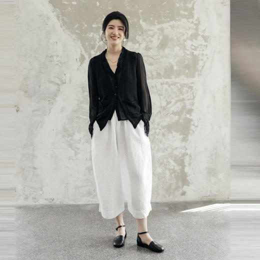 * 绽放旅行女装465朵【黑白灰系列】复古拼接轻薄柔软短款长袖小衫 商品图2