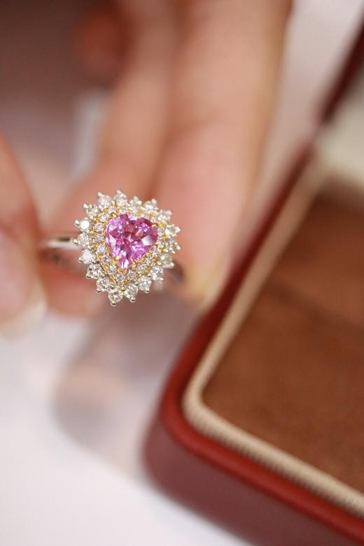 1.07ct 蓝宝石戒指 商品图4