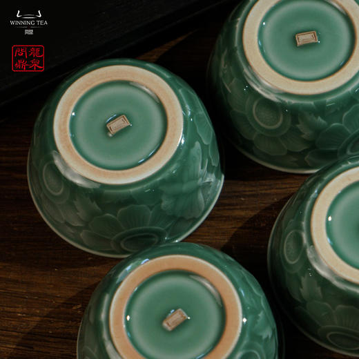 龙泉问鼎梅子青刻绘自在杯（蝴蝶）（缺货） 商品图4