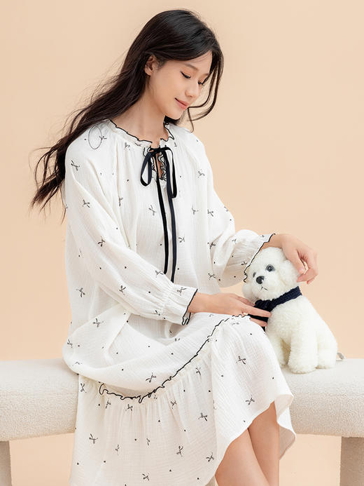 康妮雅女式长袖睡裙 商品图1