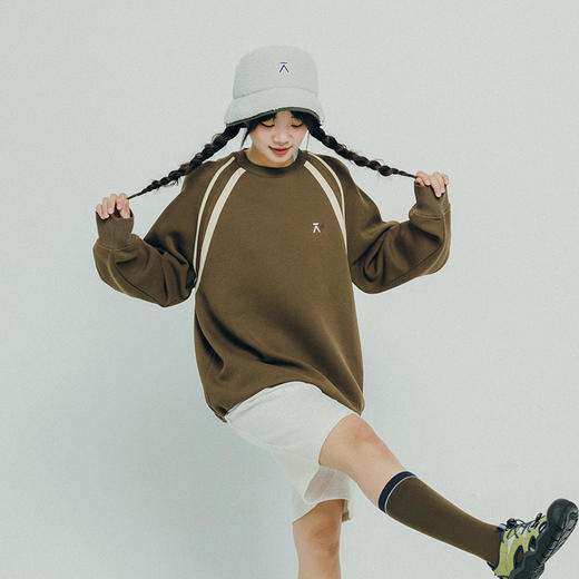 【十一破价福利】ACMEITEM爱棵米 秋季户外情侣空气层卫衣圆领套头宽松卫衣男女GAF3310807E 商品图2