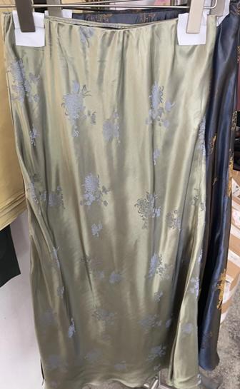 盛唐牡丹 |琉璃金菊花纹真丝松紧腰半裙 商品图0