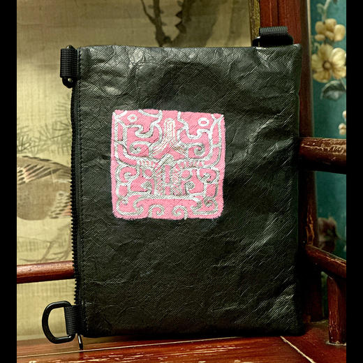 玉宴定制“艳玉”时尚休闲包｜春秋玉兽面 商品图1