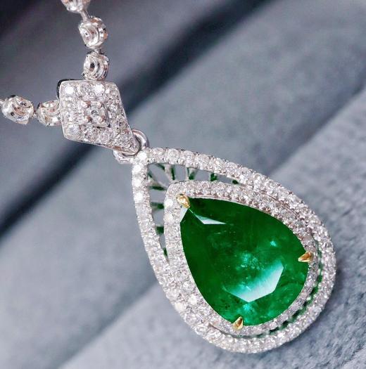 1.86ct 祖母绿吊坠 商品图0
