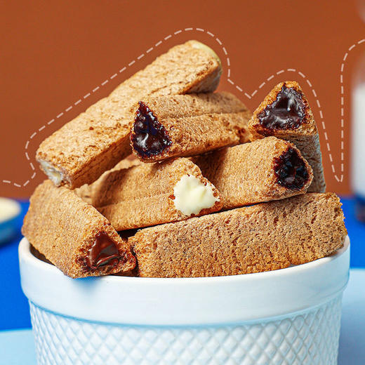 【暑期限时特惠！酥脆熔岩三角酥】酥软外皮细腻夹心，丝滑巧克力夹心 融于口中/浓醇馥郁，下午茶休闲饱腹休闲食品L 商品图2