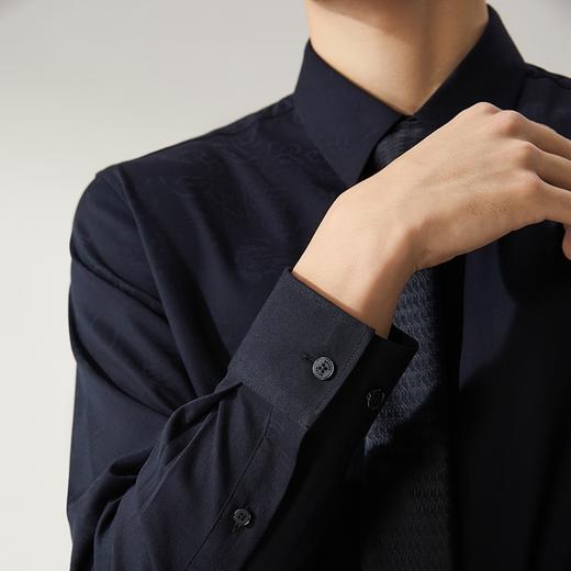 【高端系列】柒牌男士翻领长袖衬衫秋季新款暗纹提花黑色休闲衬衣	127A71000 商品图2