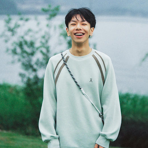 【十一破价福利】ACMEITEM爱棵米 秋季户外情侣空气层卫衣圆领套头宽松卫衣男女GAF3310807E 商品图1