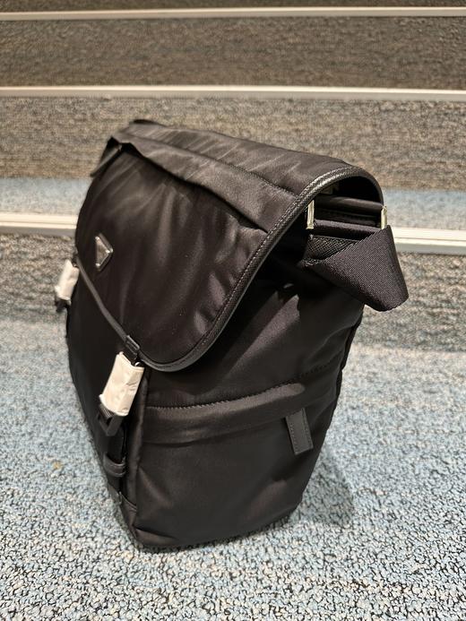 男款尼龙卡扣斜挎包2VD052 2DMG F0002 商品图3