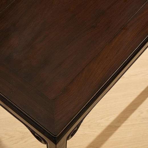 清 红木束腰马蹄腿旋纹罗锅枨半桌 商品图1