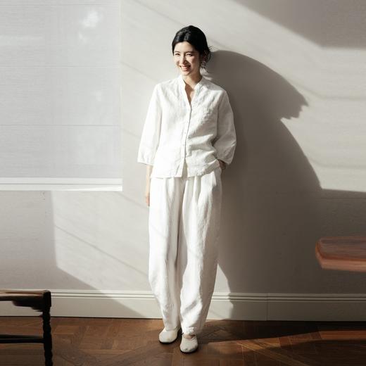 绽放旅行女装511朵【黑白灰系列】白色汉麻廓形感弯刀阔腿裤 商品图2