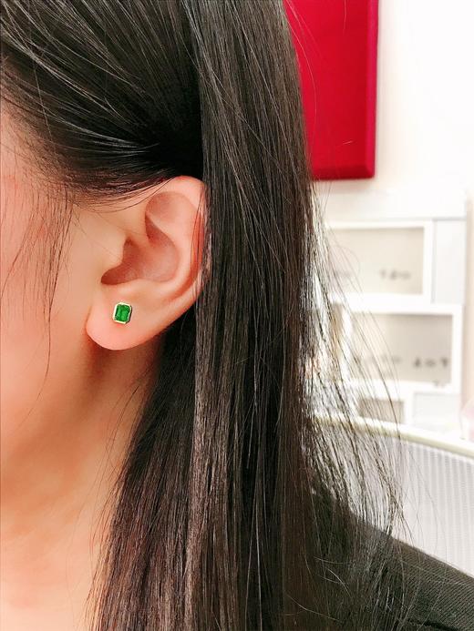 0.75ct 祖母绿耳钉 商品图4