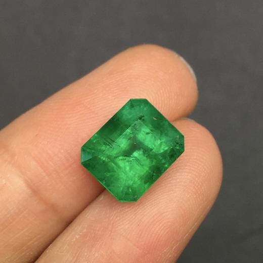 4ct 祖母绿裸石 商品图1