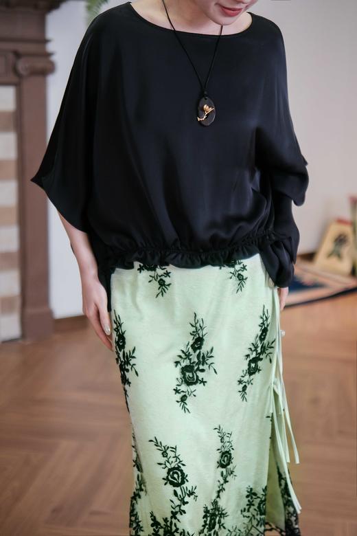 天ran实木雕刻铜镀14K金吊坠 侘寂风原创设计款 优雅百搭~清冷并具有自然美感！ 商品图6