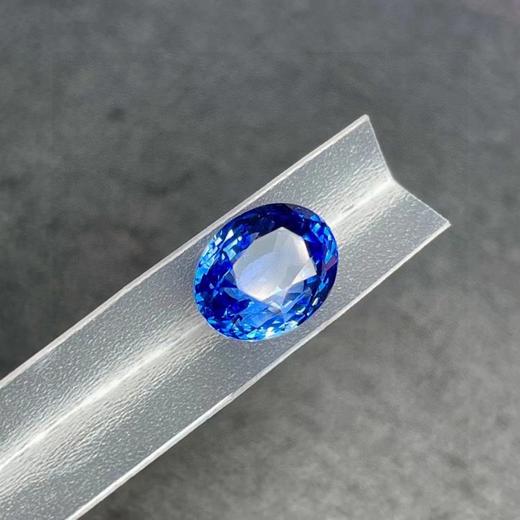4.05ct 蓝宝石裸石 商品图1