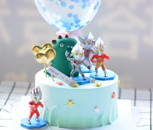 奥特曼气球 奥特曼打小怪兽 小朋友的最爱 气球粉色蓝色随机，卡通蛋糕上的配件为赠品 非卖品 （点蜡烛需要把气球拿掉以防气球遇热爆炸哦～） 商品图2