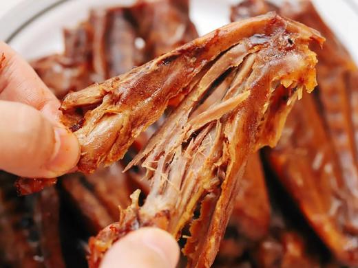 🔉29.9一大箱❗整整20包❗我愿称之为“鸭货界的王者”【小森町功夫老卤鸭翅&小森町功夫老卤鸭小腿】任意买两箱送6小包糖藕  周末追剧！姐妹下午茶，露营小零食太满足！ 商品图3