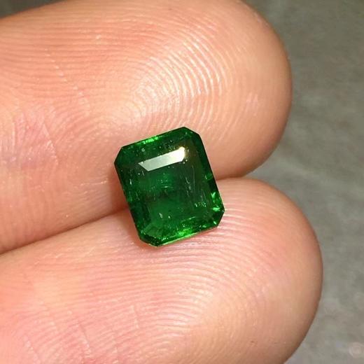 0.8ct 祖母绿裸石 商品图5