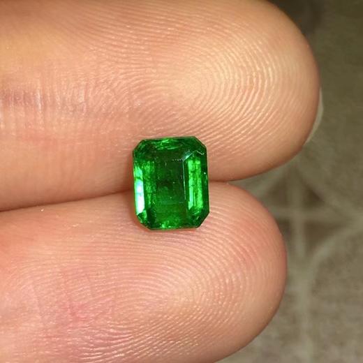 0.8ct 祖母绿裸石 商品图1