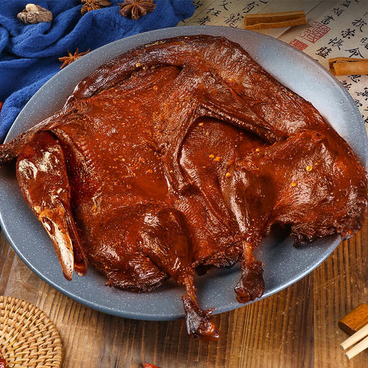 王饺儿常德酱板鸭300g湖南特产香辣鸭肉卤味手撕整只特辣年货批发 商品图3