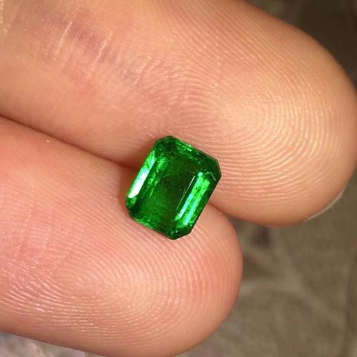 0.8ct 祖母绿裸石 商品图0