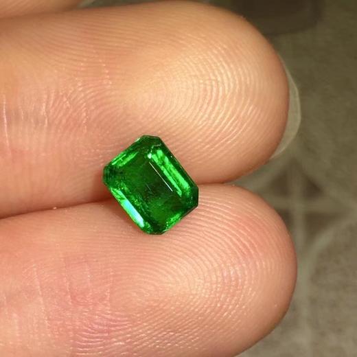 0.8ct 祖母绿裸石 商品图3