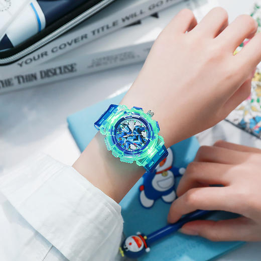 【奥特曼造型，专为小学生设计】卡通儿童爱莎石英闪光手表LED 电子夜光幼儿园 小学生奥特曼发光手表-QQ 商品图11